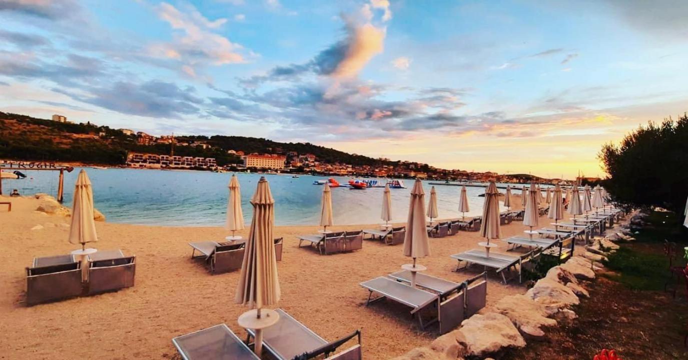 Luxury Poolside Oasis Split Apartman Trogir