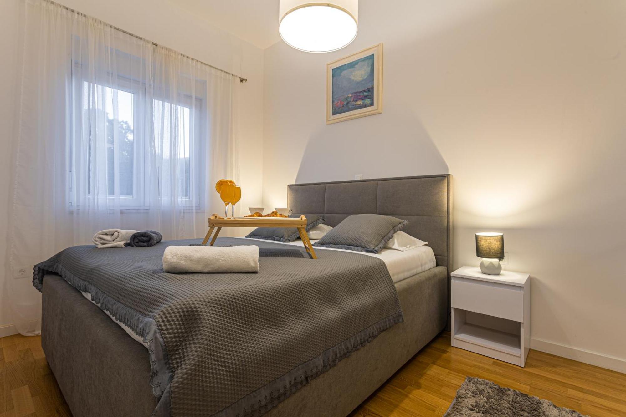 Luxury Poolside Oasis Split Apartman Trogir